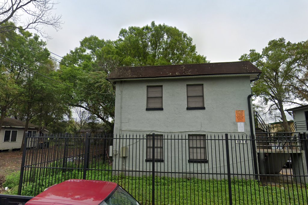 Weber 5B Apartments