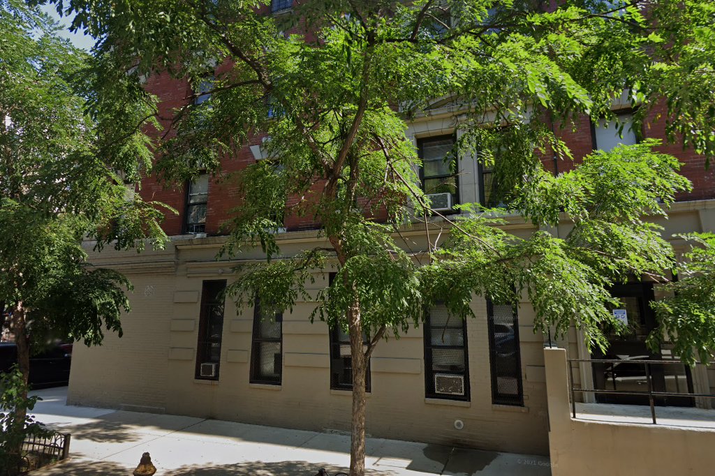 Manhattan Avenue Apartments