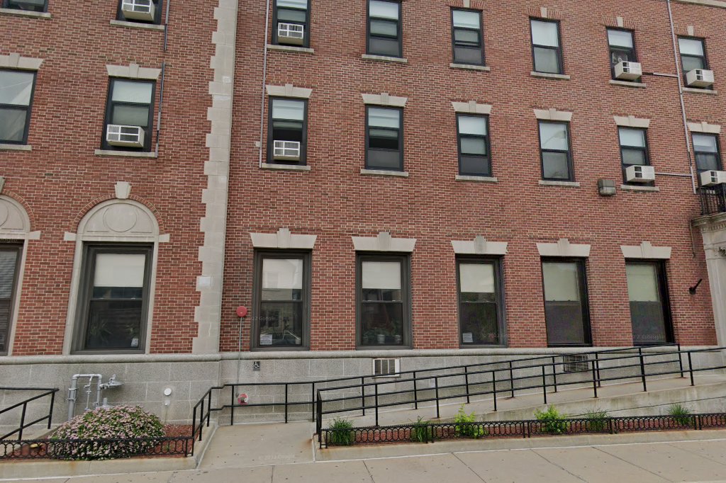South Chicago Salud Center & Senior Housing