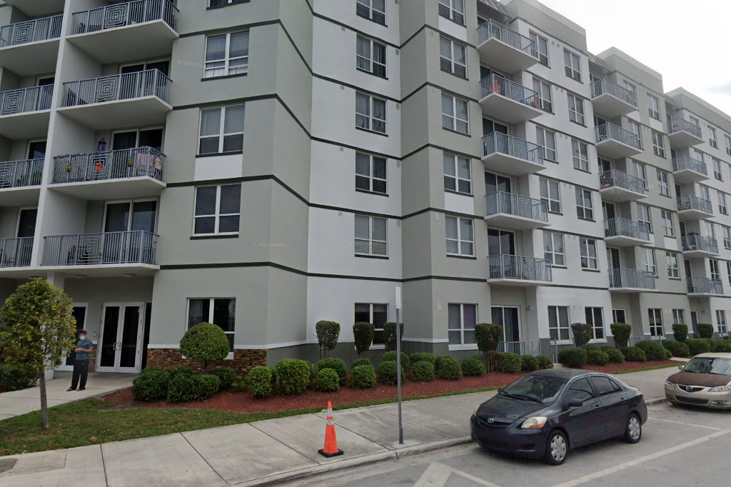 Courtside Family Apartments