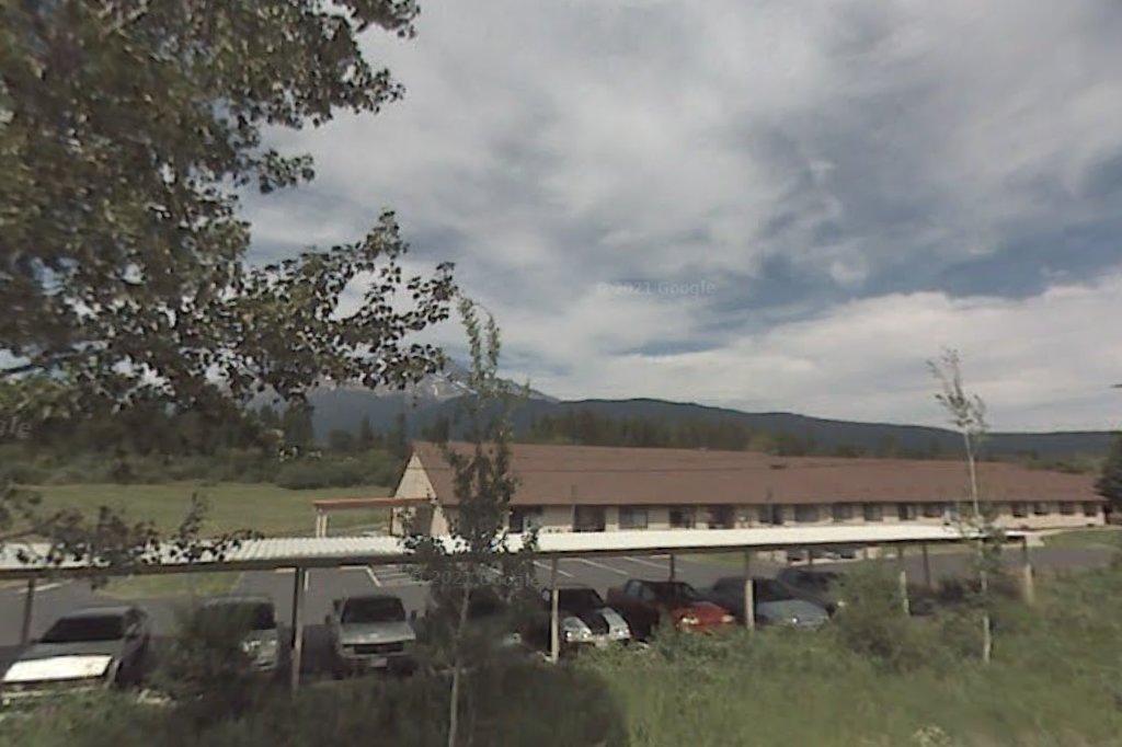 Shasta Manor