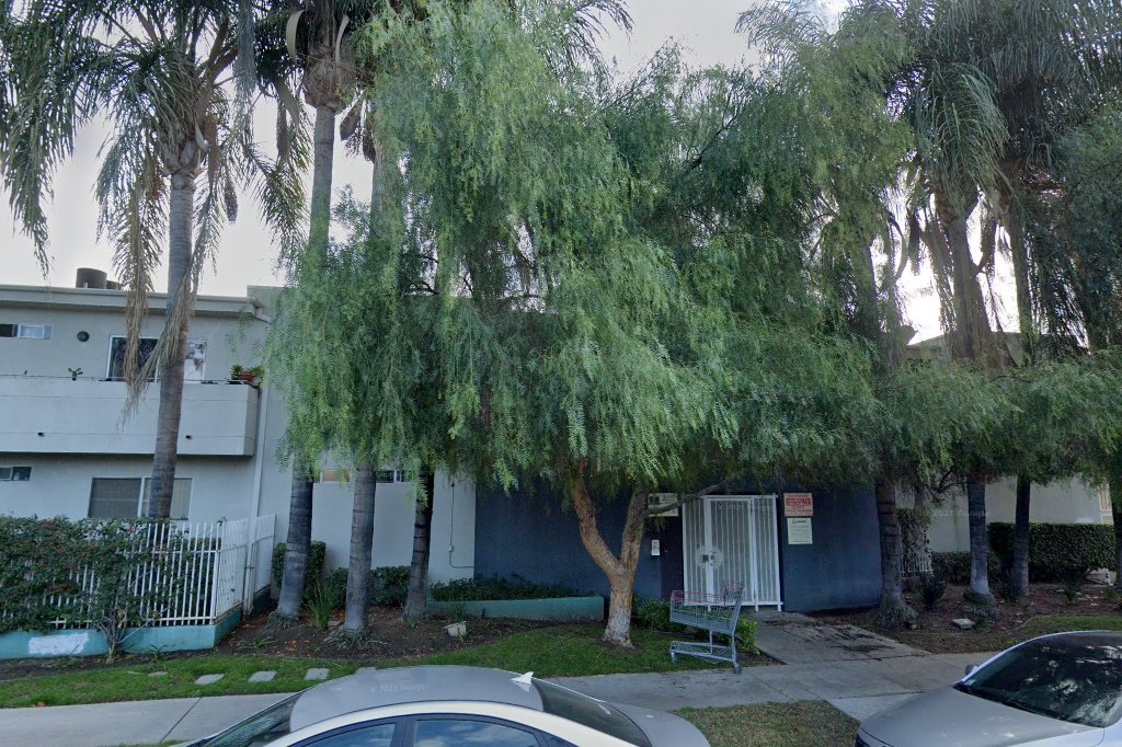 Alabama Court Apartments