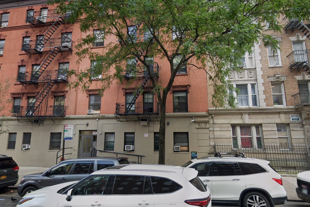 Nueva Era Apartments