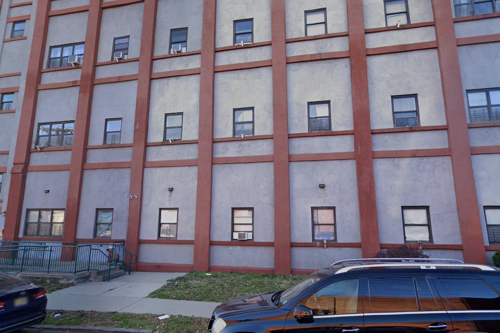 Sam's Place Apartments