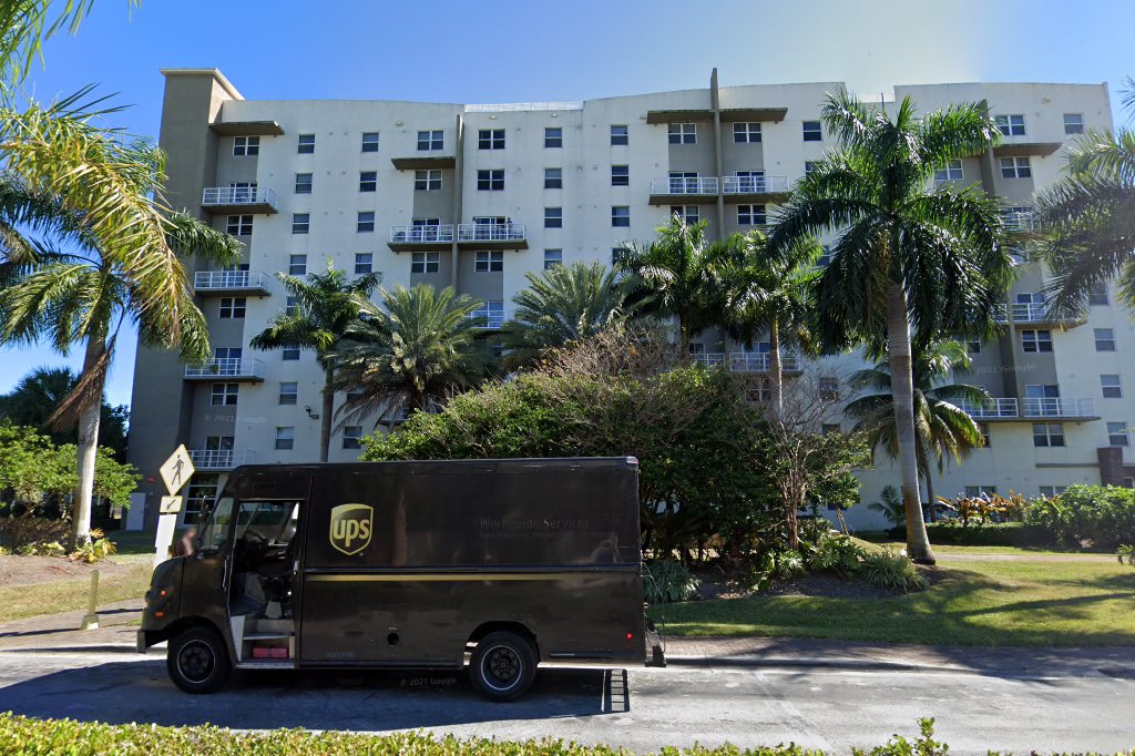 Village Carver Miami