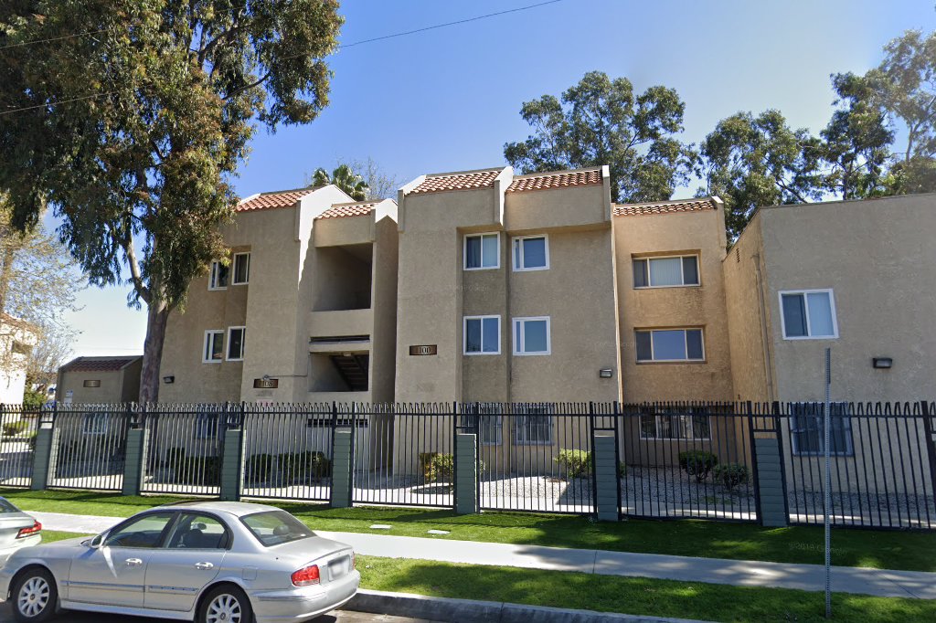Douglas Park Apts