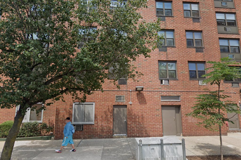 Christopher Court