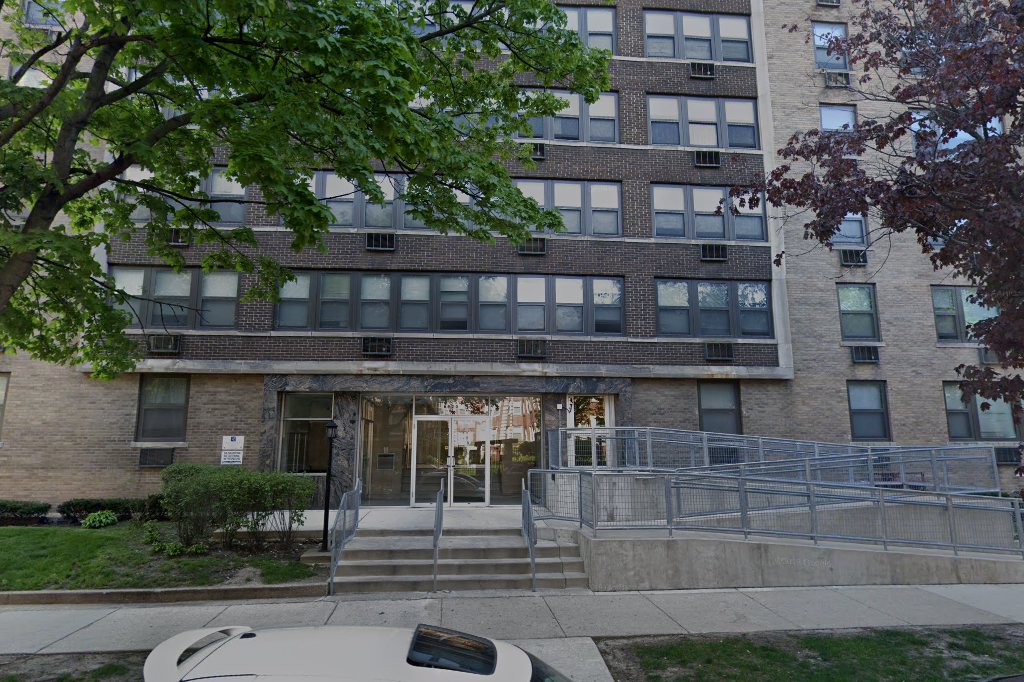 6920 South Crandon Apts