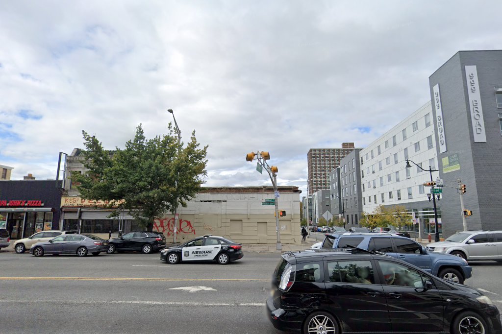 Center City Housing 9C