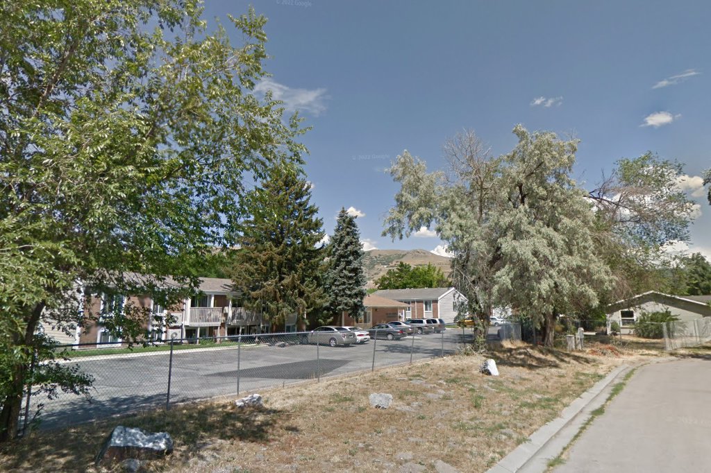 Village North Apts