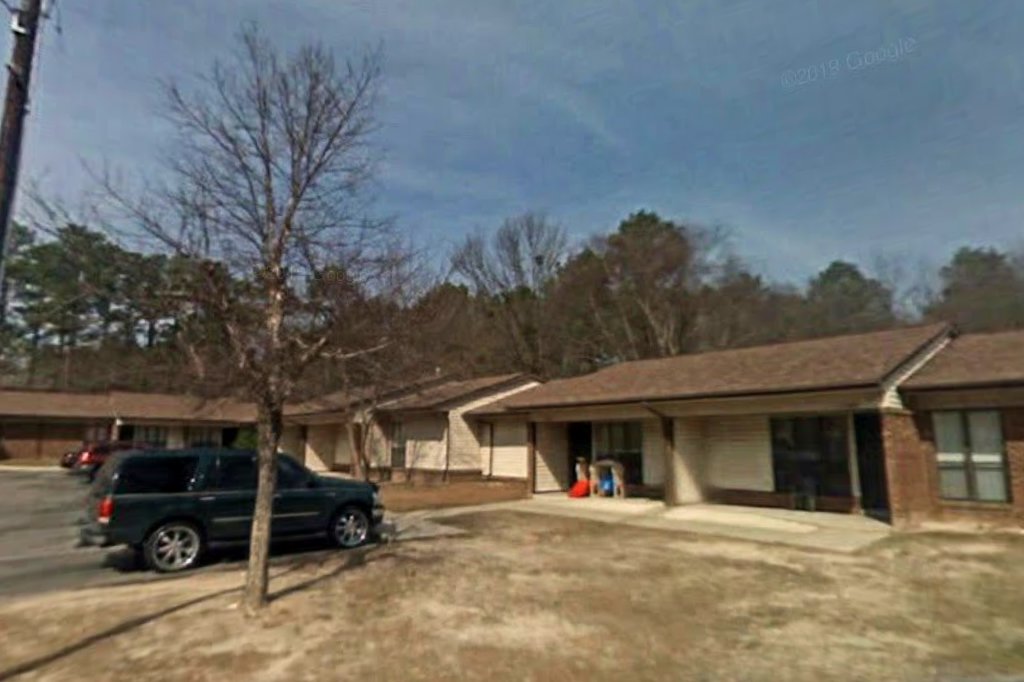 Quail Hollow Apartments