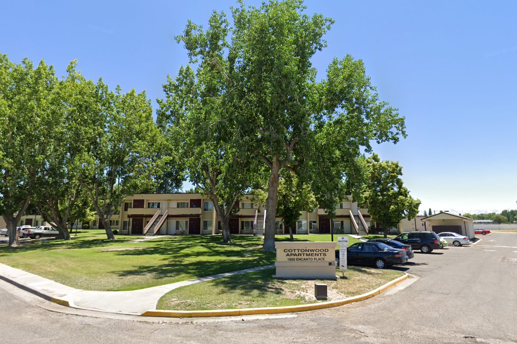 Cottonwood Apartments