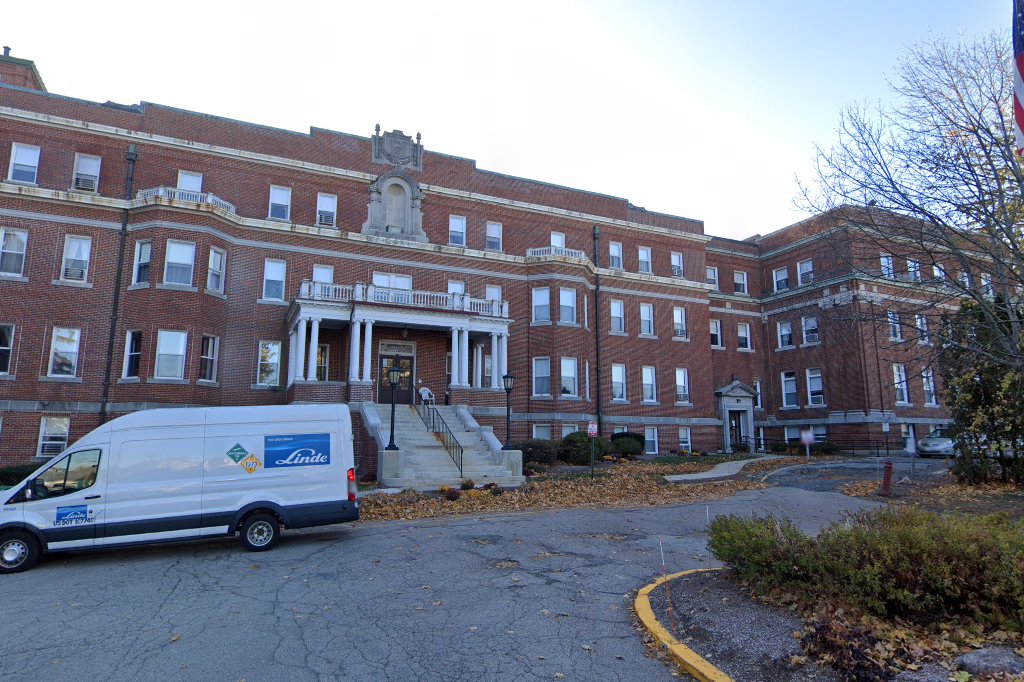 Academy Knoll Apartments