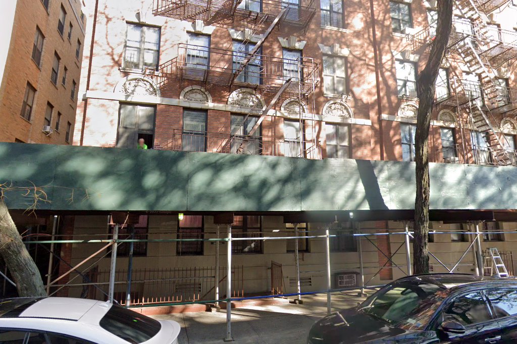 Albany Crossings Apartments