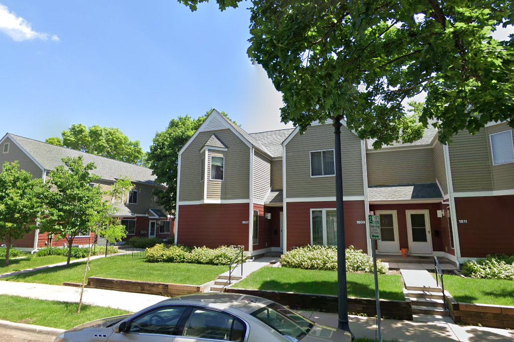 18Th & Clinton Townhomes