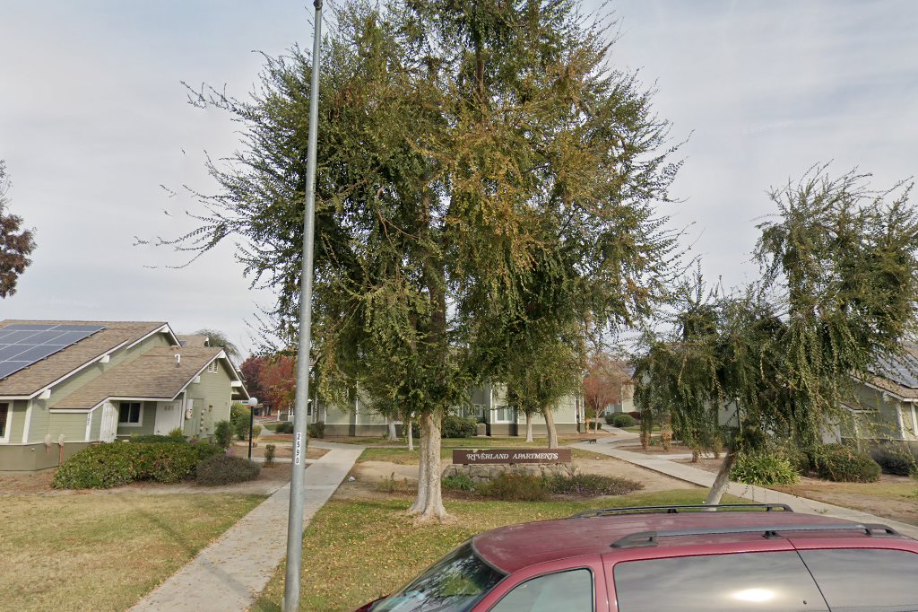 Riverland Apartments Reedley