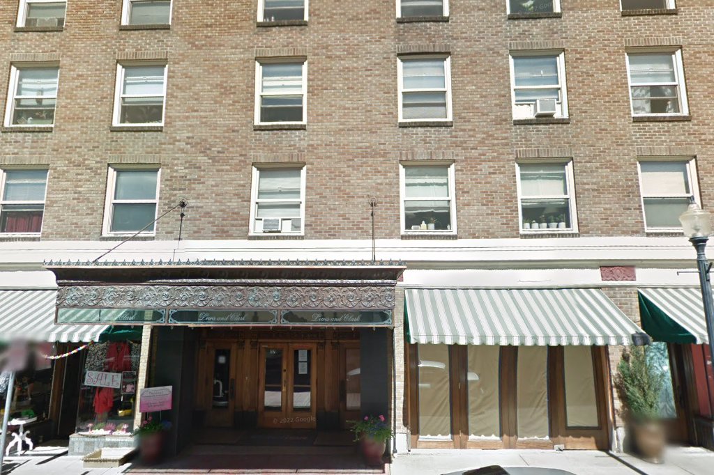 Lewis & Clark Apts