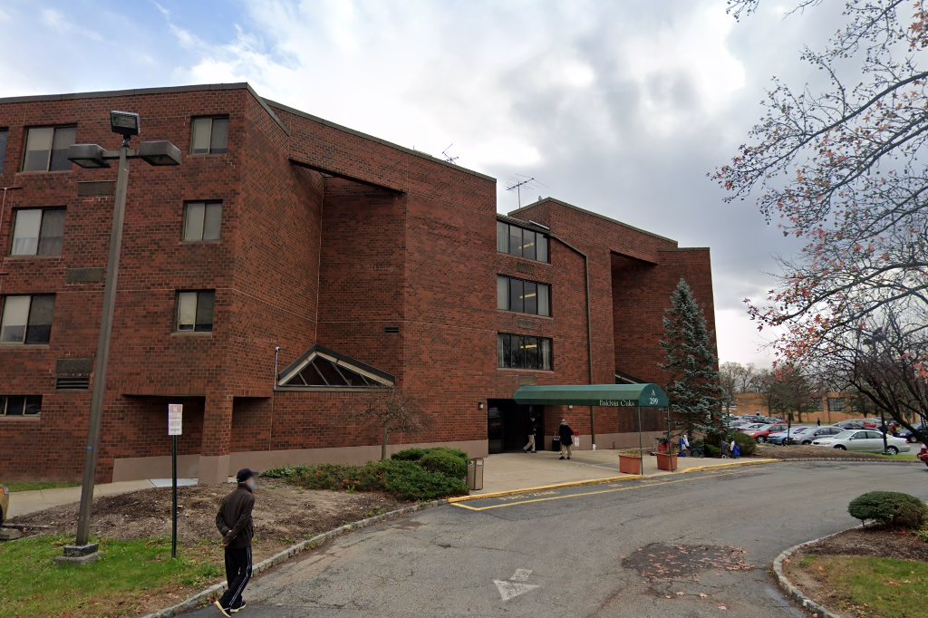 Baldwin Oaks Apartments