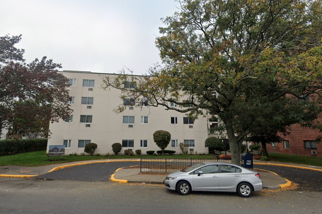 Chestnut Gardens Apts
