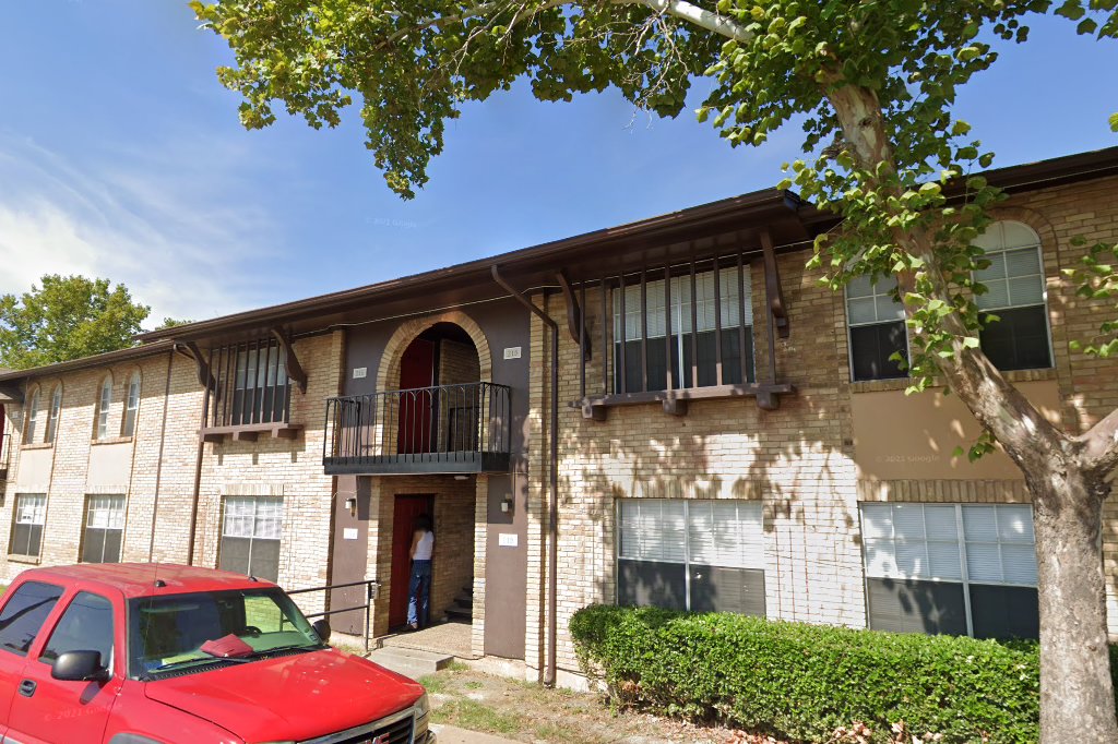 Spanish Trace Apartments