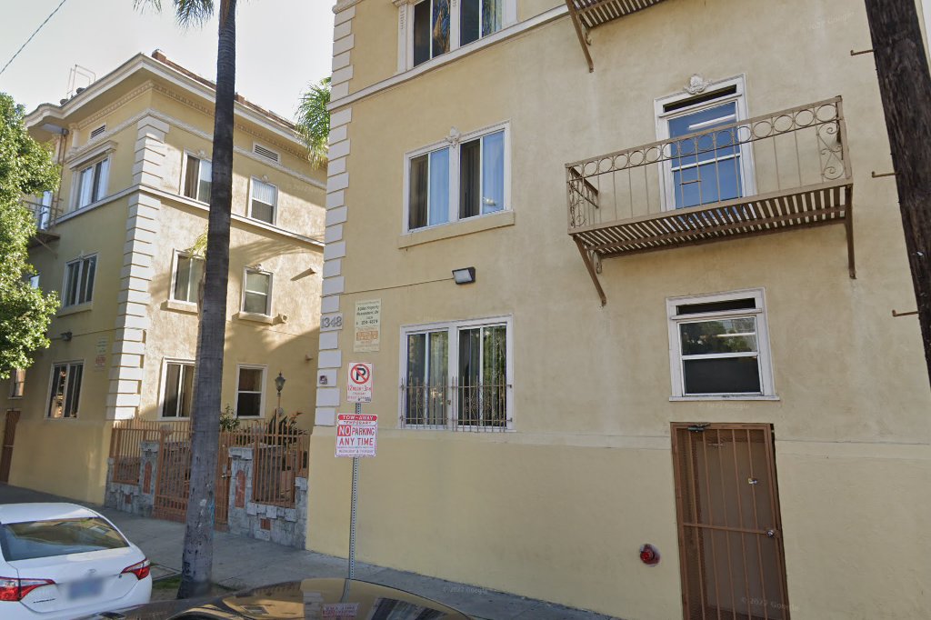 La Pro Xxxii Apts