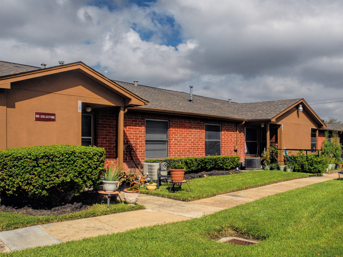 South Houston Vista Affordable Apartments for Seniors
