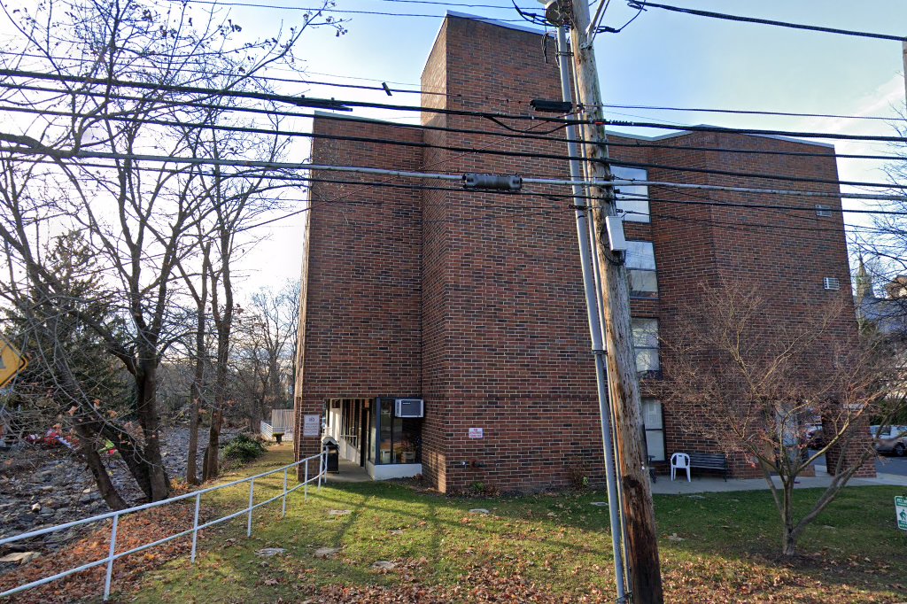 Hibernia Apartments