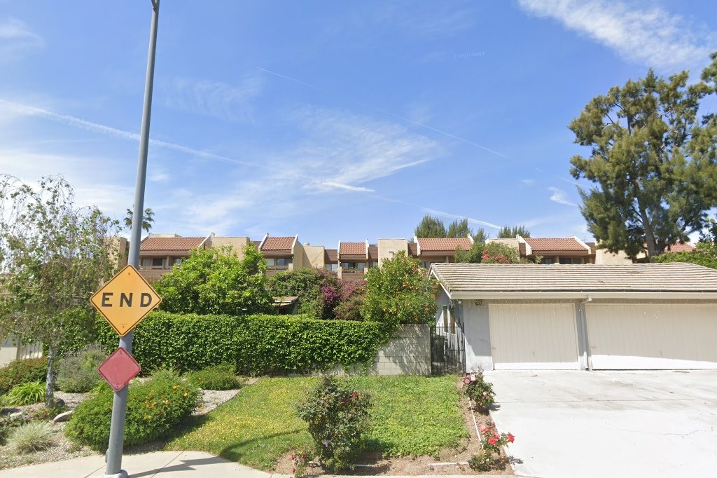 Villa Valley Apartments