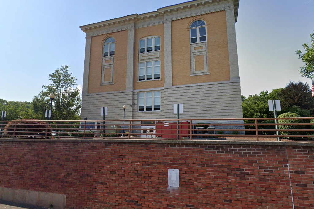 River Park Apts