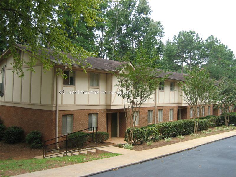 Waterford Manor Apartments