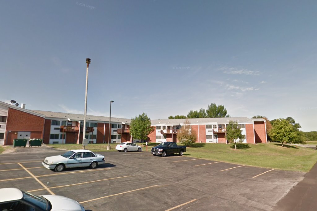 Maple Lawn Apartments