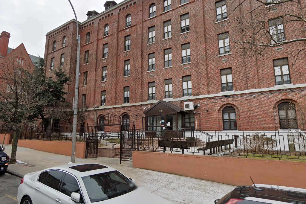 Notre Dame Apartments