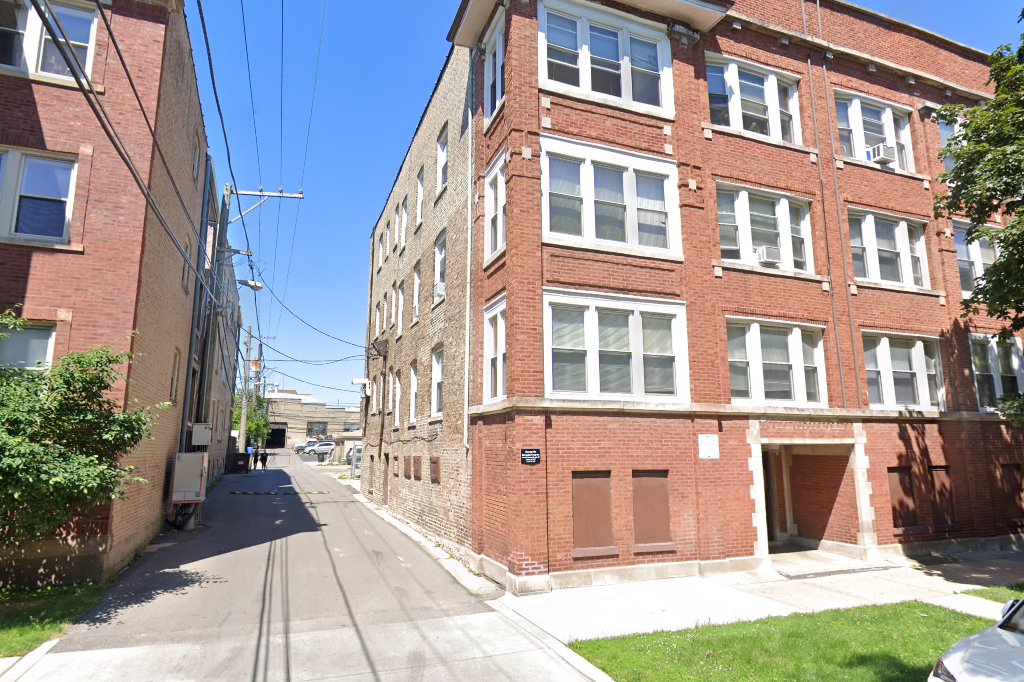Estes Paulina Apartments