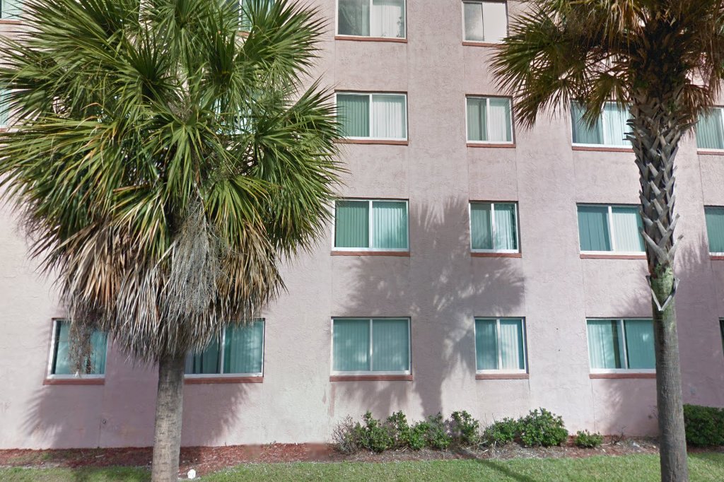 Lake Mangonia Apartments
