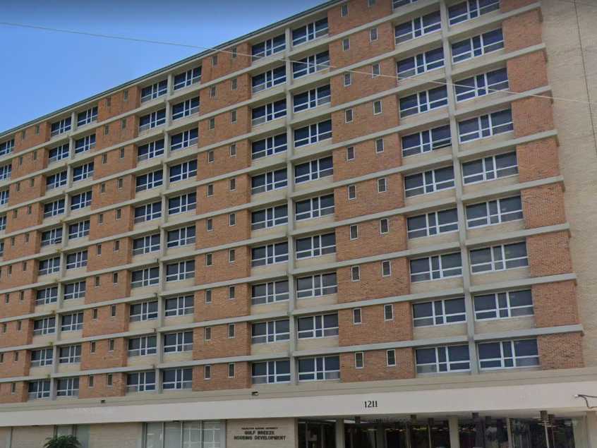 Gulf Breeze Apartments Galveston
