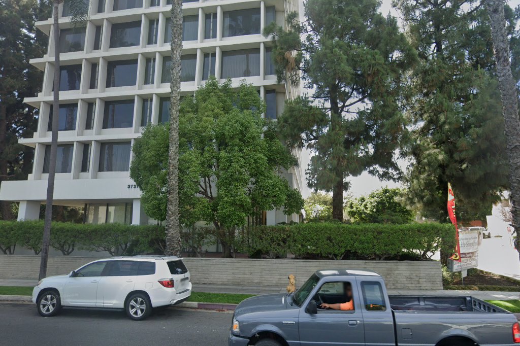 Bixby Knolls Towers Senior Apartments