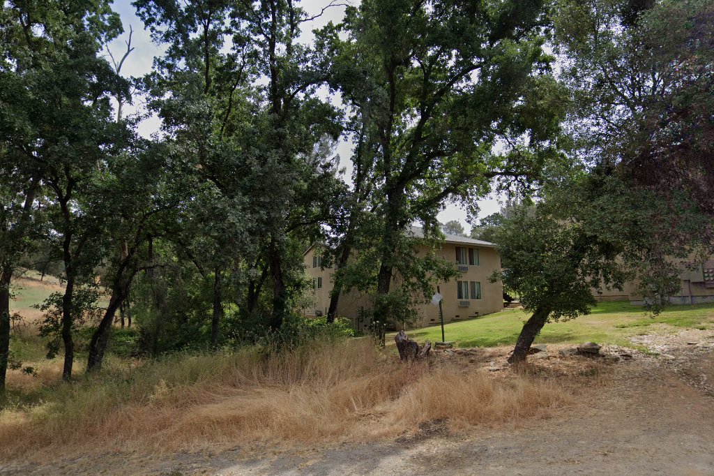Diamond Place Apartments