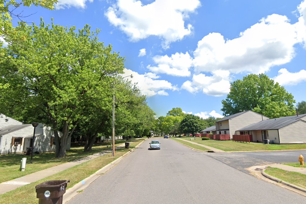 Parkwood Commons, Llc