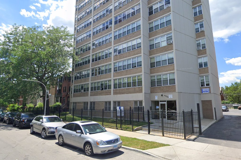 Lake Park Apts
