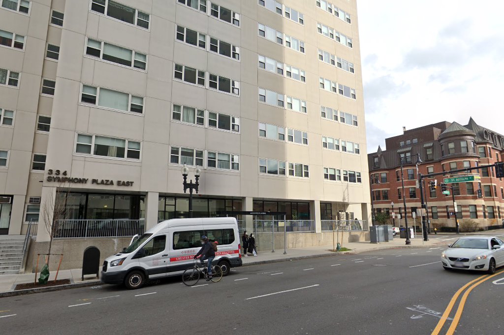 Symphony Plaza Apartments