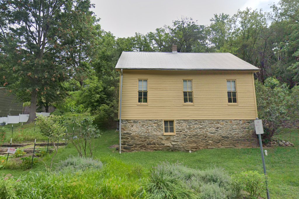 Schoolhouse Road