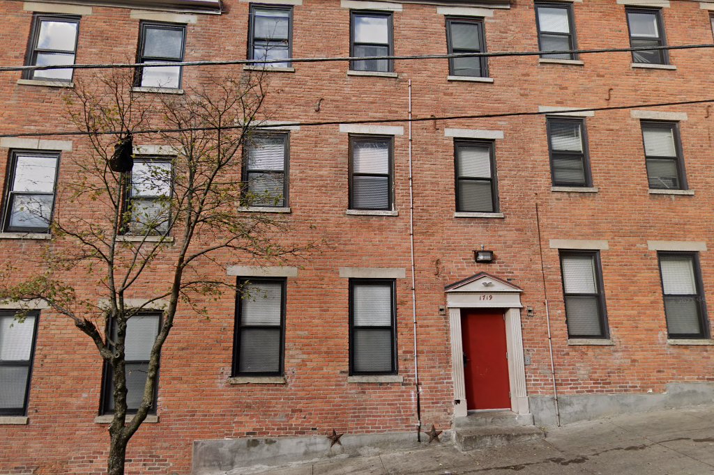 Sycamore Hill Apartments