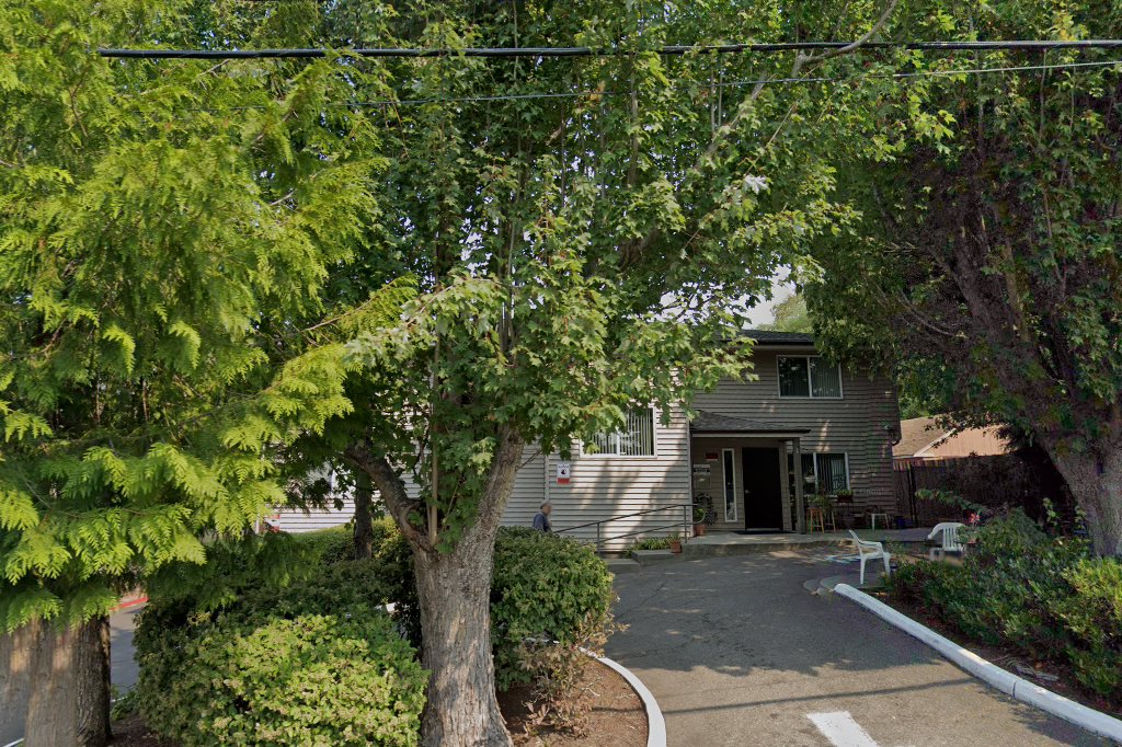 Lakewood Apartments