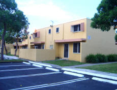 Modello - Miami Public Housing Apartment