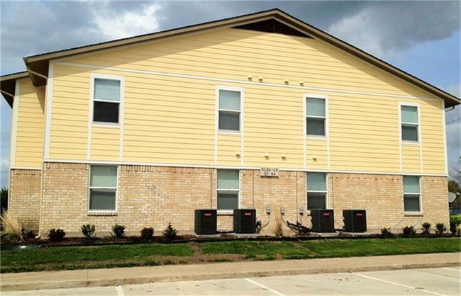 Red Oak Apartments