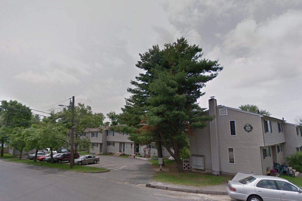 Fieldstone Court Aka Parkwood Apts.