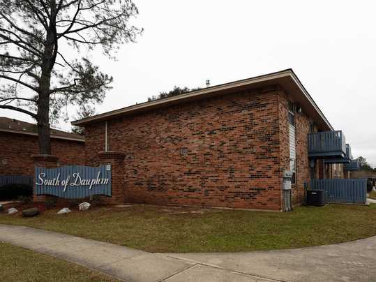 South Of Dauphin - Affordable Apartments