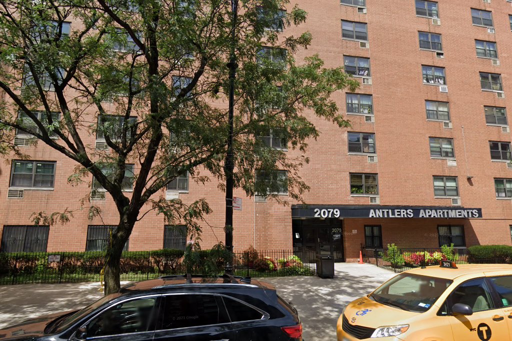 Antlers Apartments