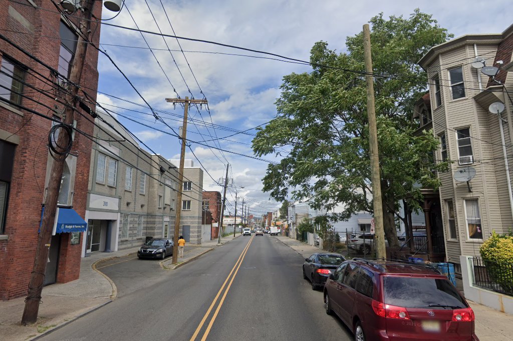 Straight And Narrow Apts