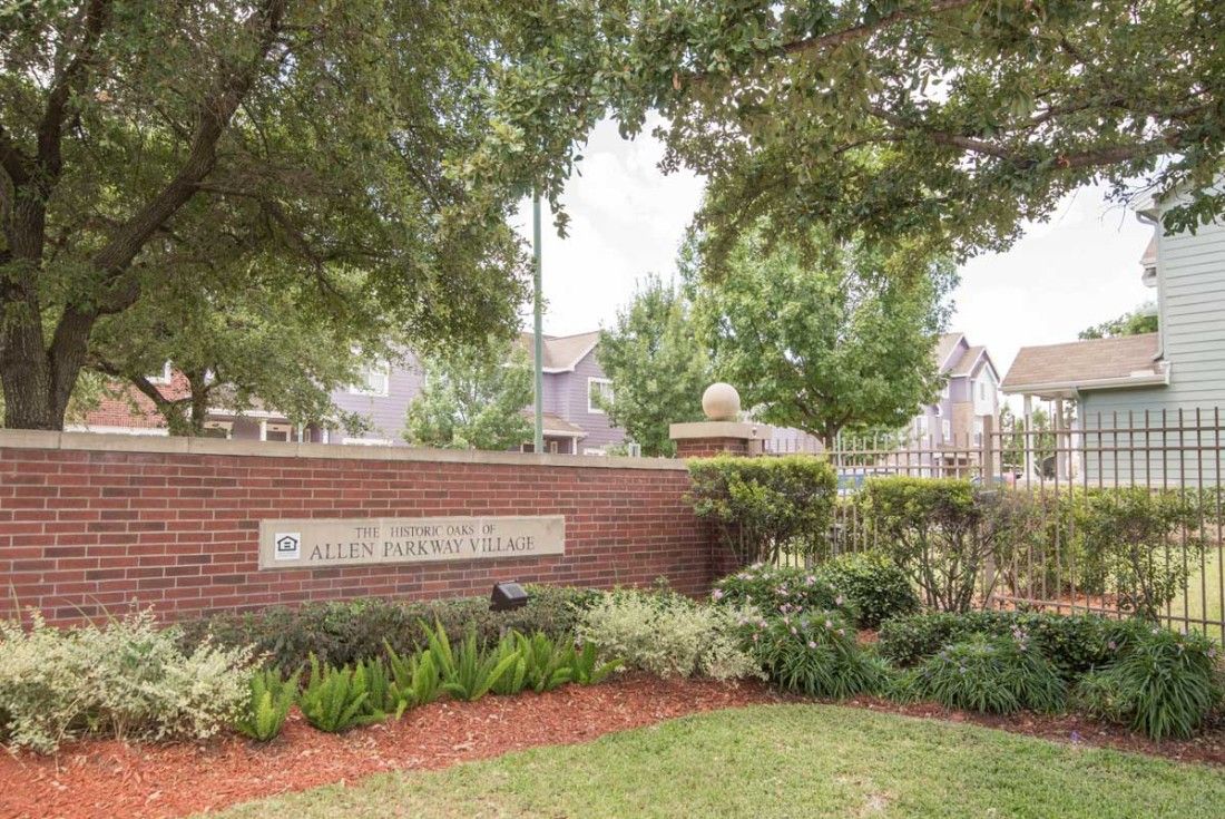 Historic Oaks of Allen Pkwy Village